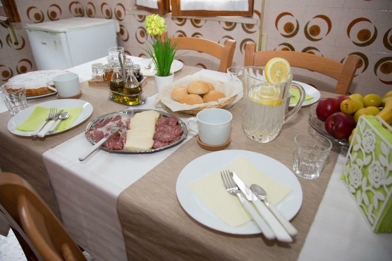 Il Gruccione Bed & Breakfast Sant'Omero Bagian luar foto
